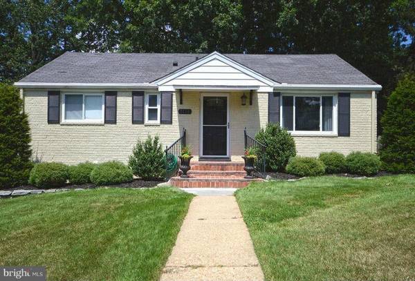 7216 DEBORAH DR, Falls Church, VA 22046