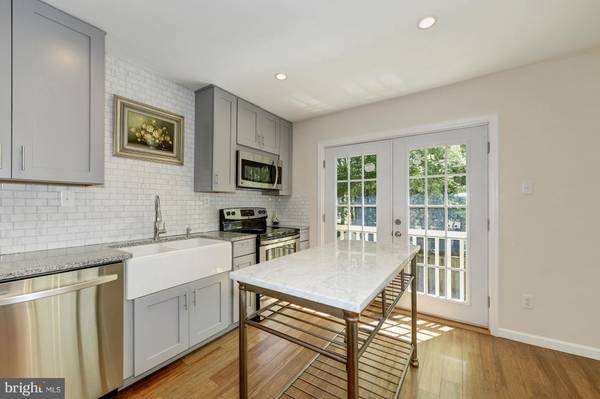 Springfield, VA 22152,6000 TIMBER HOLLOW LN