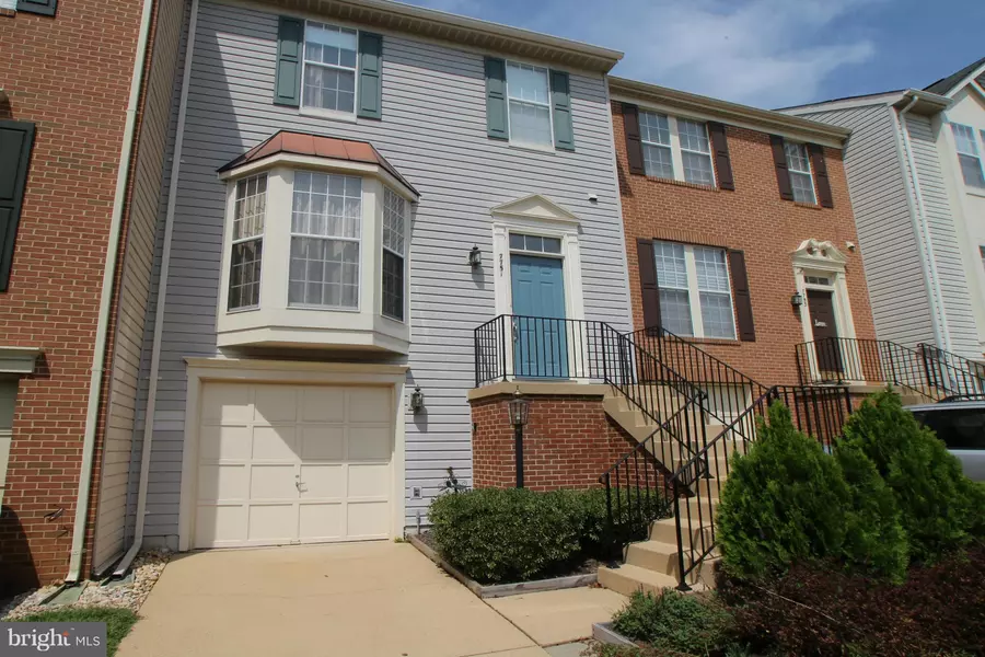 7751 EFFINGHAM SQ, Alexandria, VA 22315