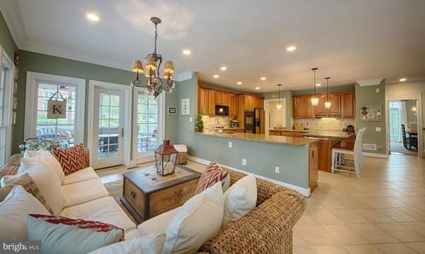 Oakton, VA 22124,11424 MEADOW LAKE CT