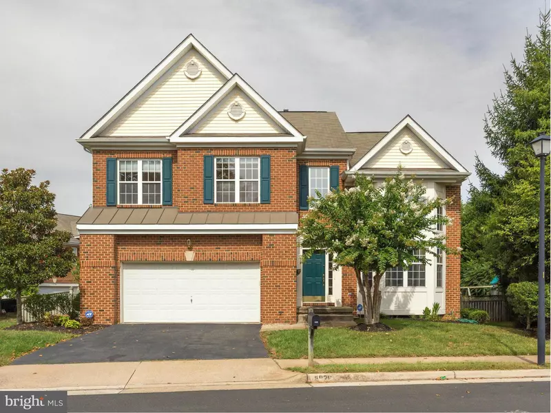 5826 STONE CREEK DR, Centreville, VA 20120