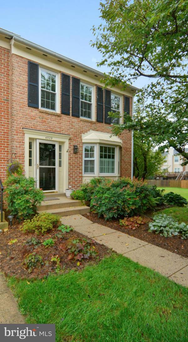 4529 SHOAL CREEK CT, Alexandria, VA 22312