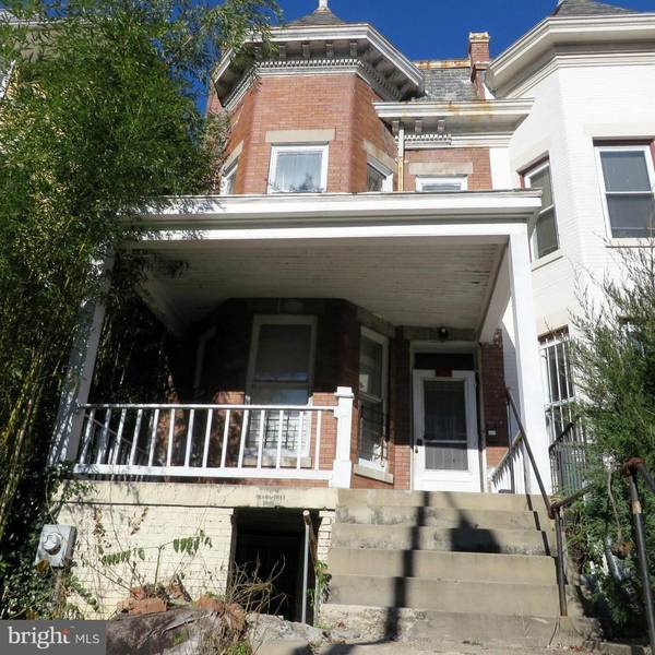 1631 IRVING ST NW, Washington, DC 20010