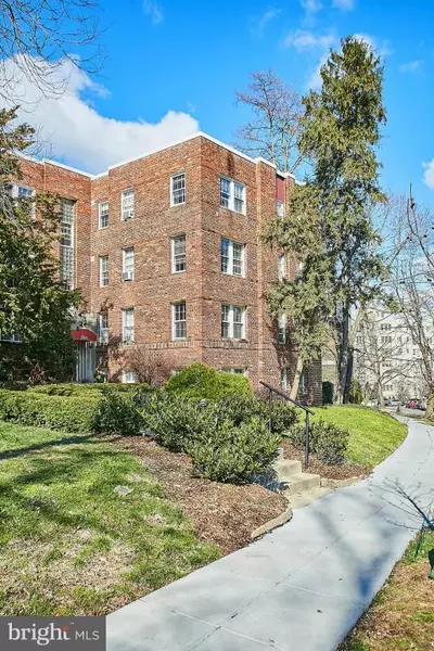 2801 CORTLAND PL NW #302, Washington, DC 20008