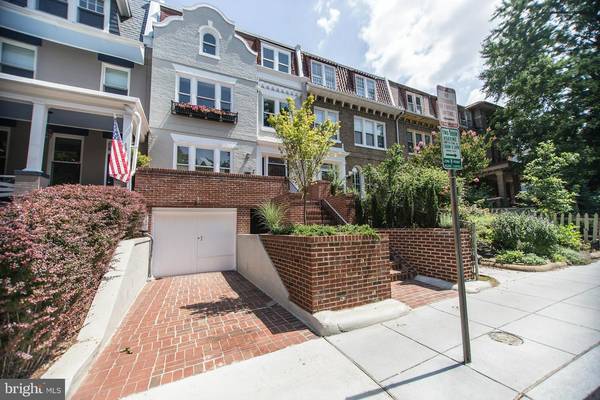 1647 NEWTON ST NW, Washington, DC 20010