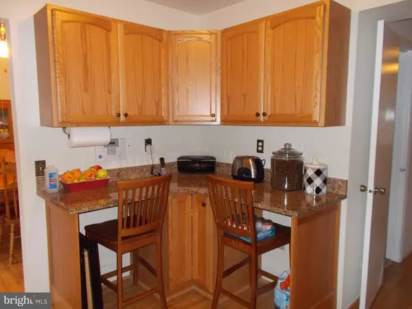 Burke, VA 22015,5808 BUNKER WOODS LN