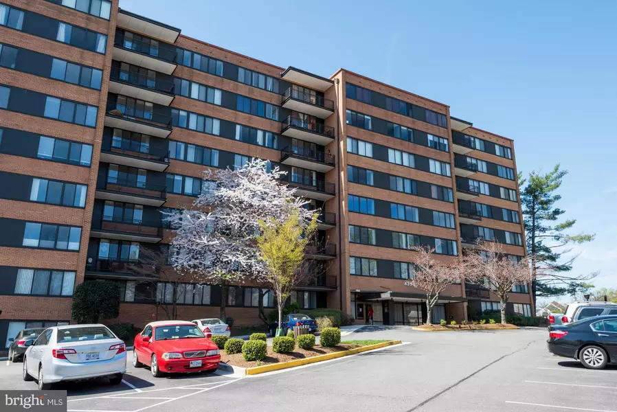 4390 LORCOM LN #604, Arlington, VA 22207