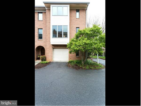 1993 ADAMS ST, Arlington, VA 22201