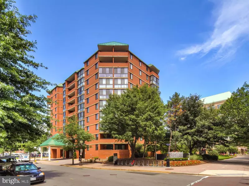 1001-N RANDOLPH ST #106, Arlington, VA 22201