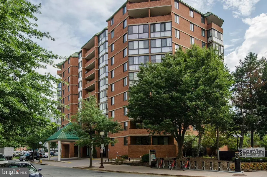 1001 RANDOLPH ST #823, Arlington, VA 22201