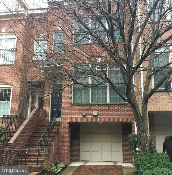 1528 COLONIAL CT, Arlington, VA 22209