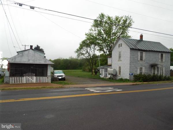 100 MAIN ST, Remington, VA 22734