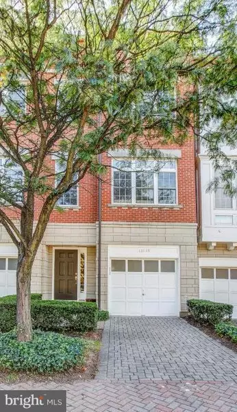 12129 CHANCERY STATION CIR, Reston, VA 20190