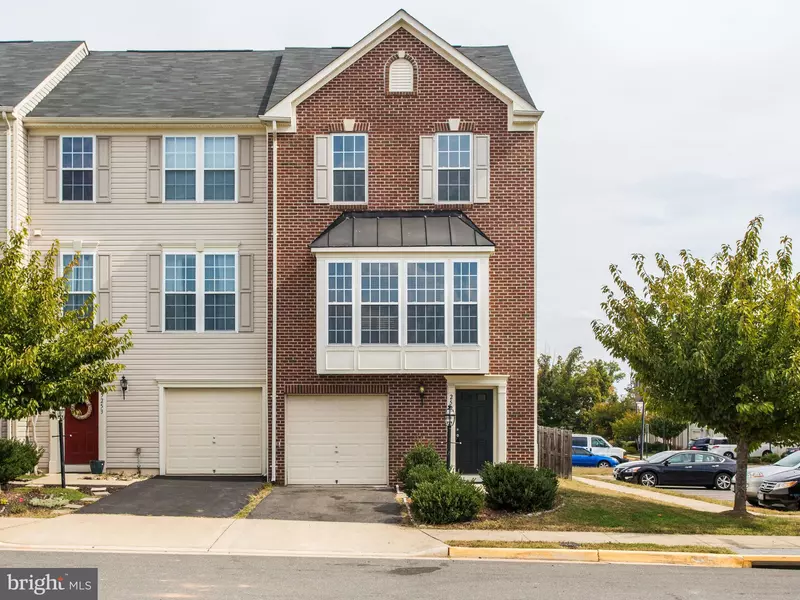 25251 GOTHIC SQ, Chantilly, VA 20152