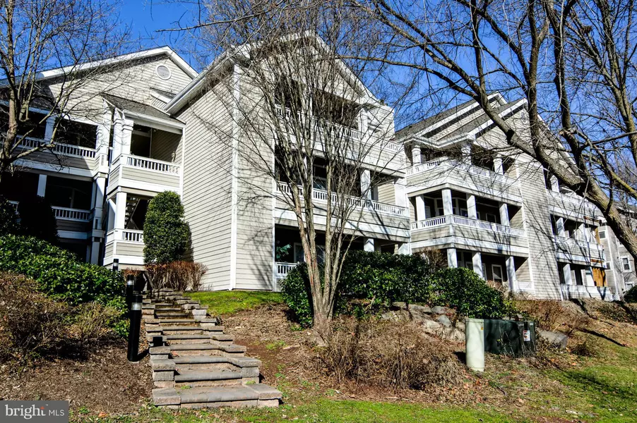 14325 CLIMBING ROSE WAY #205, Centreville, VA 20121