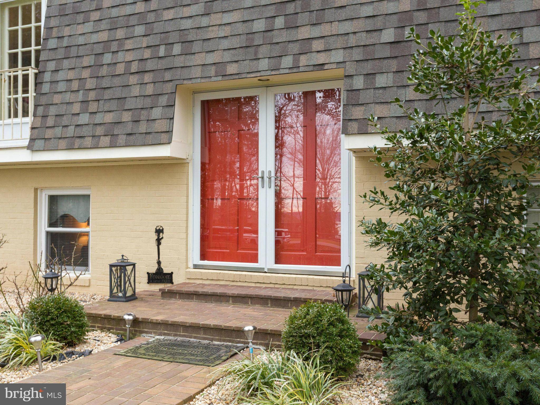 Lorton, VA 22079,6018 RIVER DR