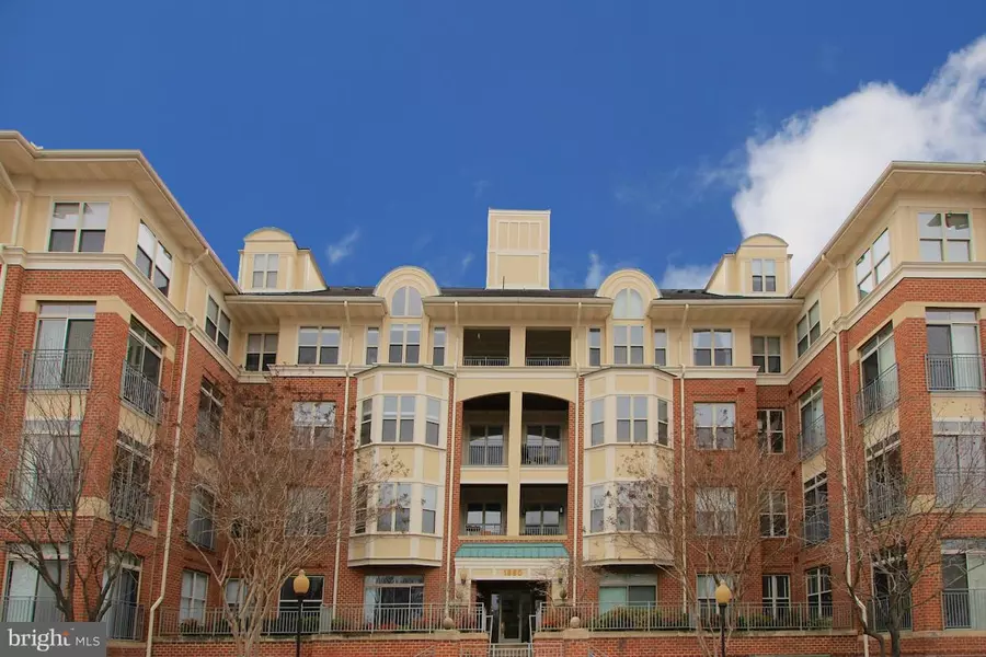 1860 STRATFORD PARK PL #109, Reston, VA 20190