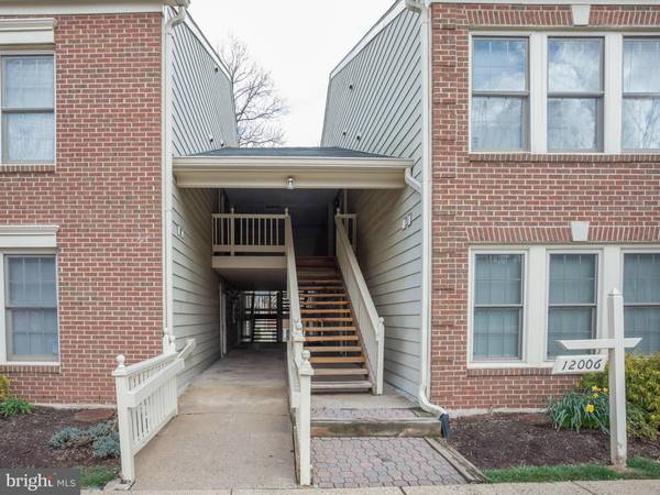 12006 RIDGE KNOLL DR #503B, Fairfax, VA 22033