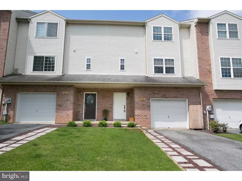 92 COBBLESTONE CT, Alburtis, PA 18011