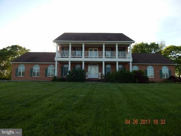 336 FAIRVIEW DR, Charles Town, WV 25414