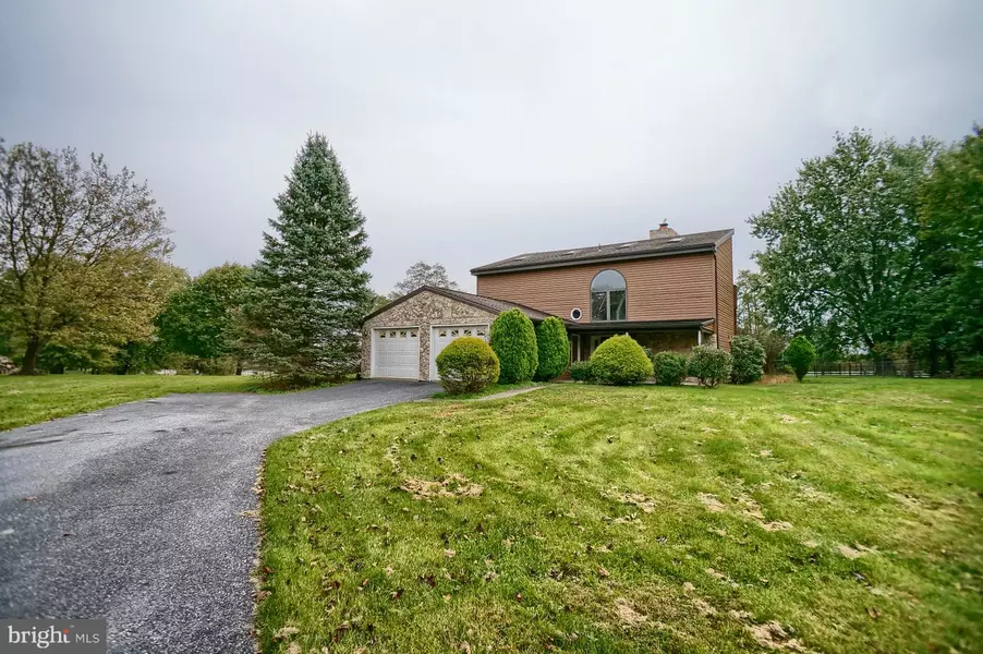 725 W SIDDONSBURG RD, Dillsburg, PA 17019