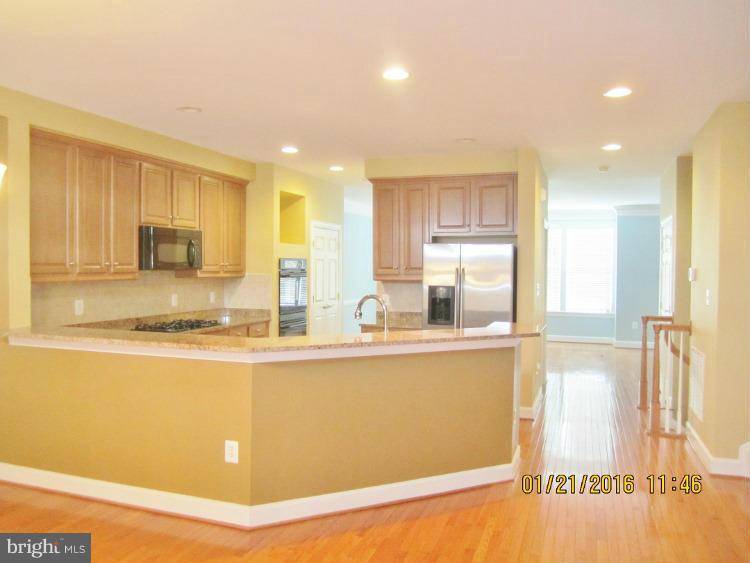 Fairfax, VA 22031,2954 THOMPSON PARK LN