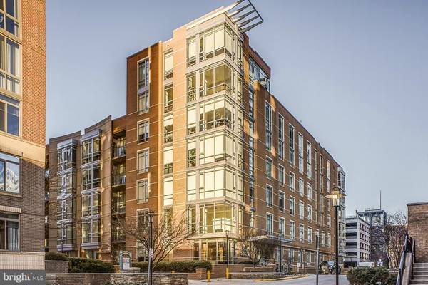 12025 NEW DOMINION PKWY #413, Reston, VA 20190