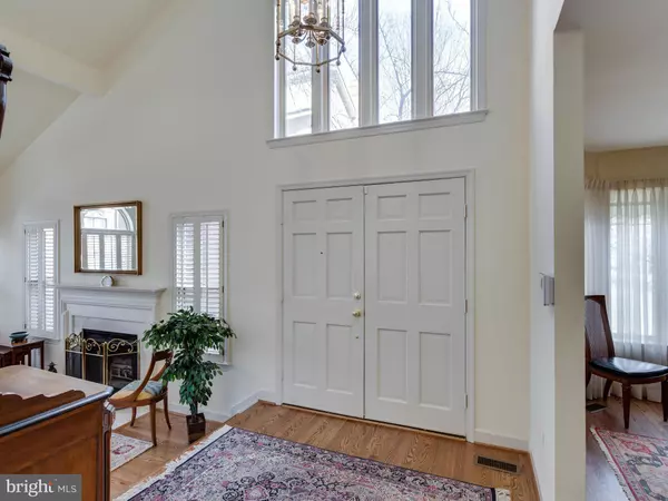 Mclean, VA 22101,1472 HAMPTON HILL CIR