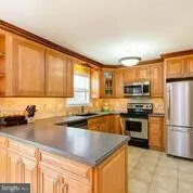 Centreville, VA 20121,6837 KERRYWOOD CIR