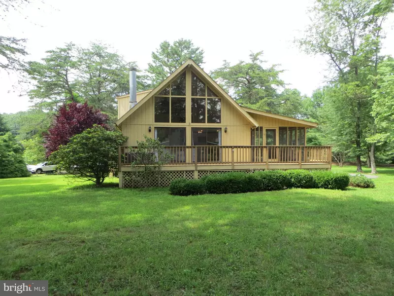 283 THE WOODS ROAD, Hedgesville, WV 25427