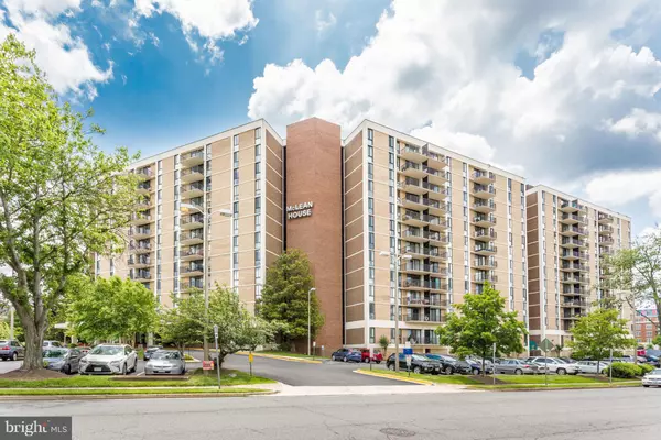 6800 FLEETWOOD RD #202, Mclean, VA 22101