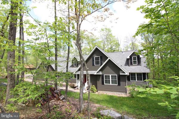 1376 RHODODENDRON DR, Terra Alta, WV 26764