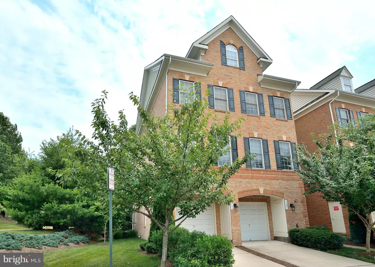 Fairfax, VA 22033,4603 HUMMINGBIRD LN #103