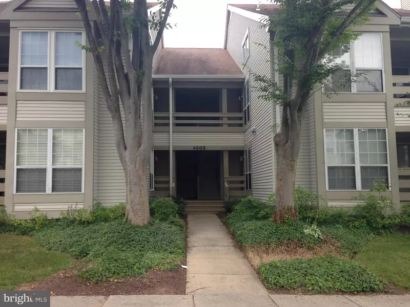 4505-G SAHALEE CT #G, Alexandria, VA 22312