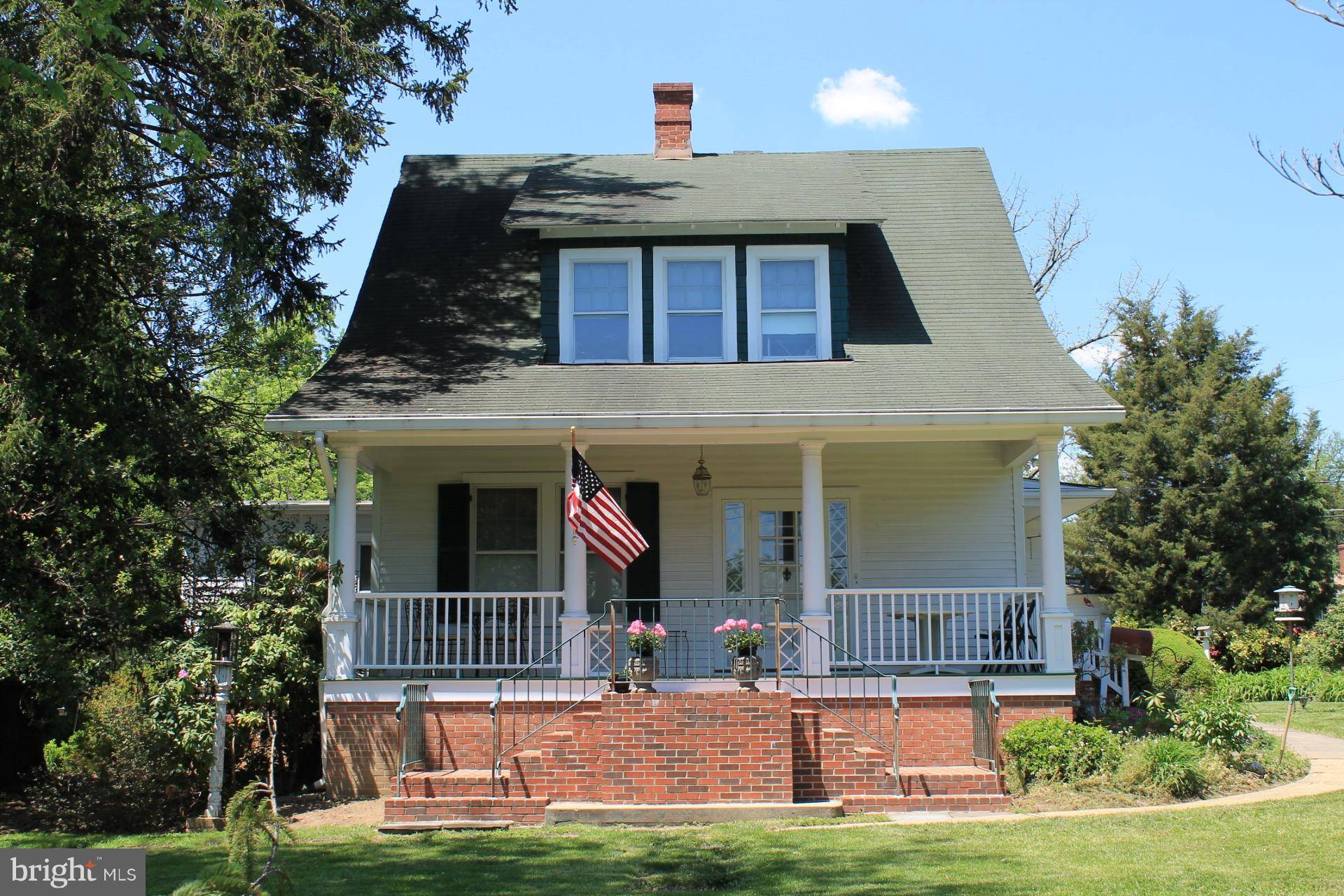 Fairfax, VA 22030,3742 CHAIN BRIDGE RD