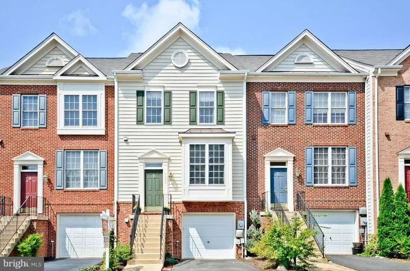 Alexandria, VA 22306,7588 GREAT SWAN CT