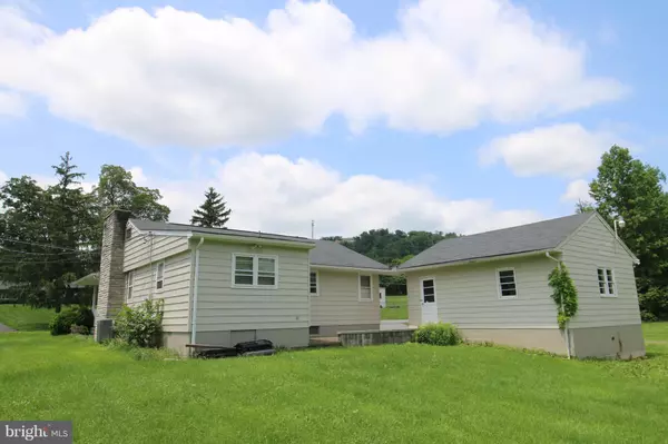 Hedgesville, WV 25427,4198 HEDGESVILLE RD