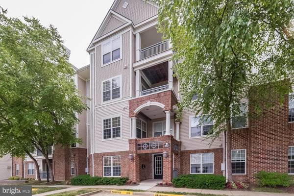 3021 NICOSH CIR #1306, Falls Church, VA 22042