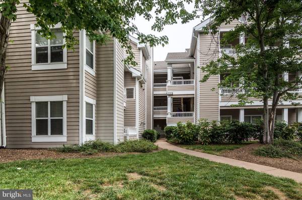 14322 CLIMBING ROSE WAY #204, Centreville, VA 20121