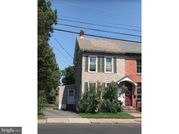 1217 W BROAD ST, Quakertown, PA 18951