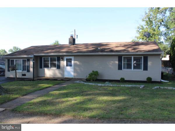 25 GRIDIRON RD, Levittown, PA 19057