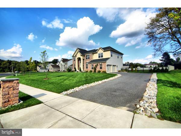 8 ELK CT, Sewell, NJ 08080