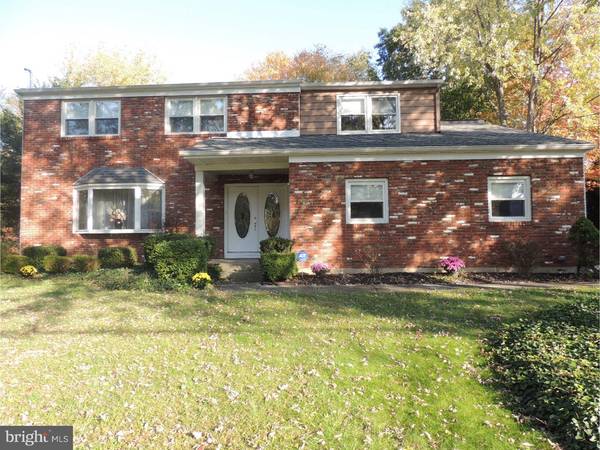 1113 WILLOWDALE DR, Cherry Hill, NJ 08003