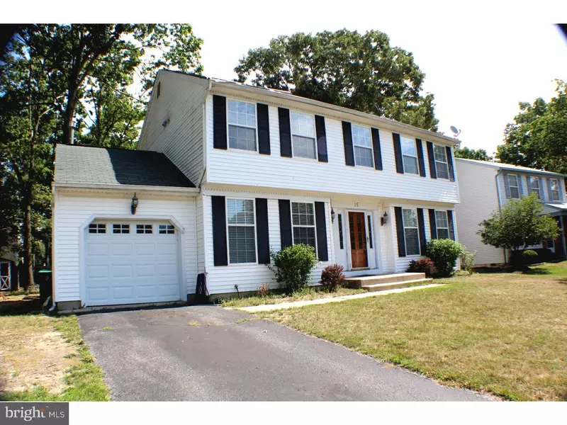 15 GERRY LN, Sicklerville, NJ 08081