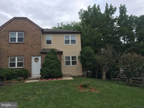 296/298 SHIRLEY DR, Harleysville, PA 19438