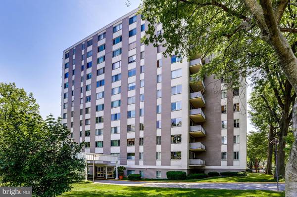 8315 BROOK LN #2-205, Bethesda, MD 20814