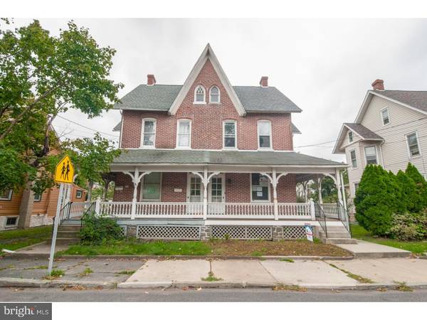 616 W BROAD ST, Quakertown, PA 18951