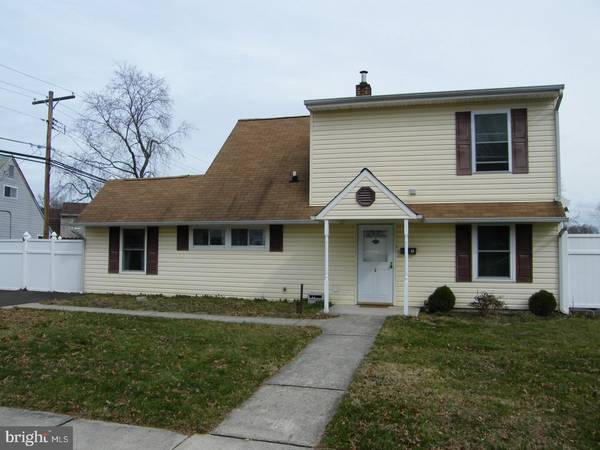 2 RUSTLEAF LN, Levittown, PA 19055