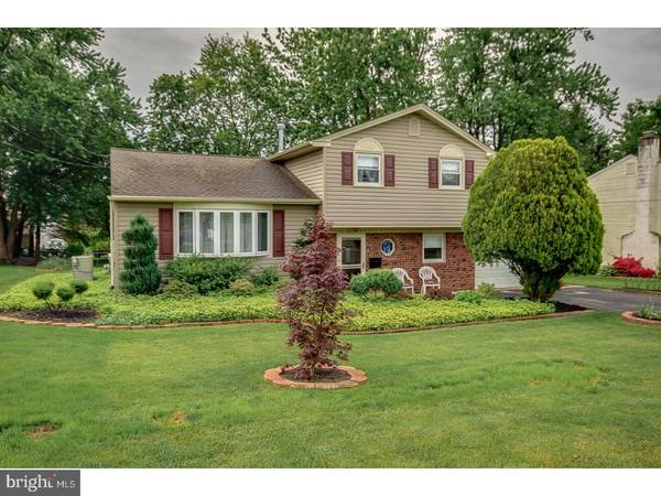 1087 VALLEY RD, Warminster, PA 18974