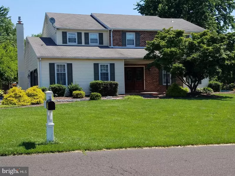2167 BUCKINGHAM DR, Jamison, PA 18929